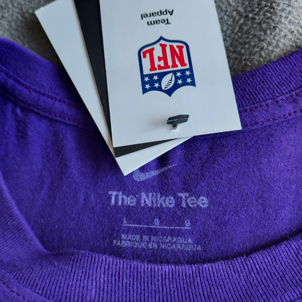 NWT  Nike Adult Men's Medium #3 Jordon‎ Addison Purple Minnesota Vikings T Shirt - Picture 9 of 12